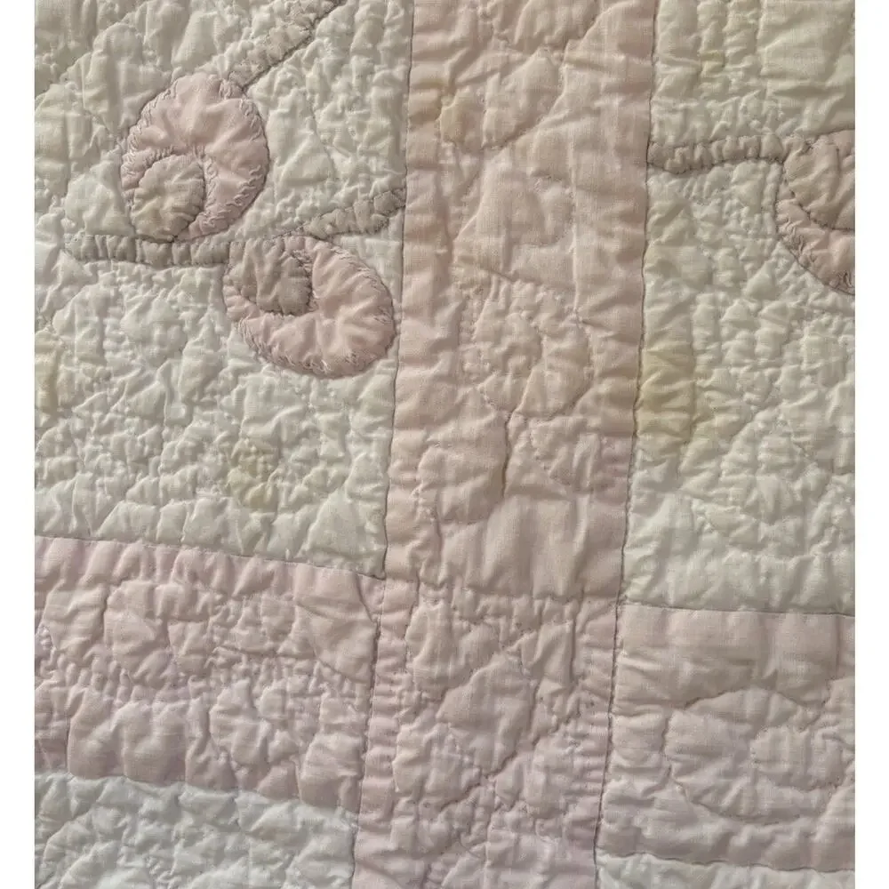 Vintage Handmade Cat quilt size 51x34 White R2